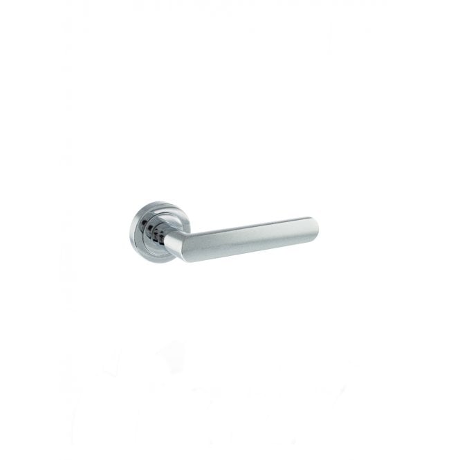 Atlantic Status Michigan Lever on Round Rose - Polished Chrome